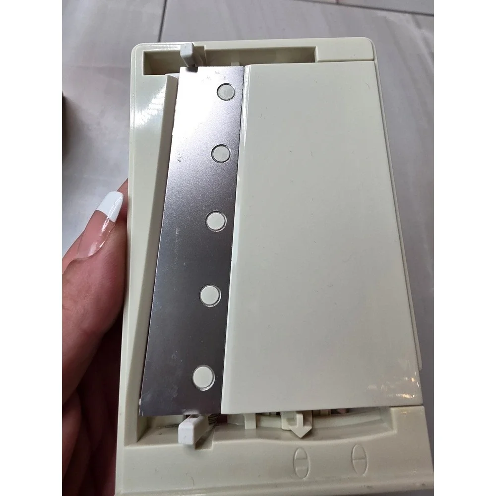 Pampered Chef Ultimate Mandoline Slicer Replacement Blades and‎ Storage Case A2